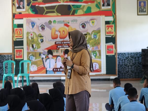 Komisioner KPU Kabupaten Tegal Berikan Materi Kepemiluan di LDK MAN 1 Tegal
